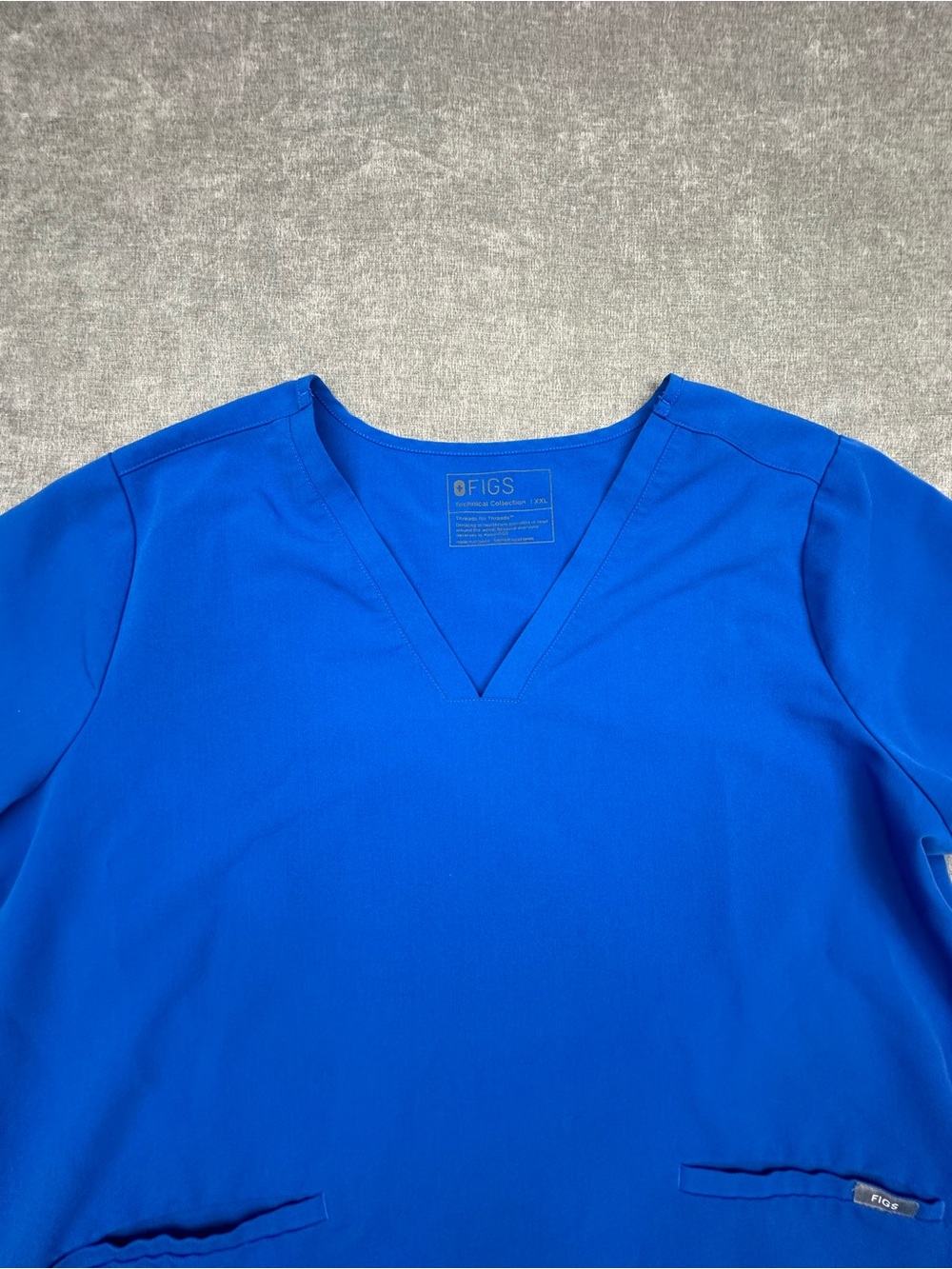 Figs Catarina One Pocket Scrub Top Womens Size XXL in royal blue - Picture 2 of 9